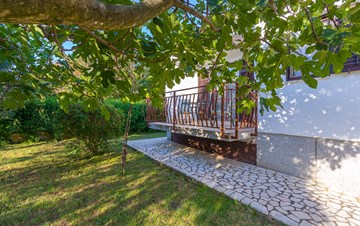 Holiday house in Medulin with spacious garden and terrace