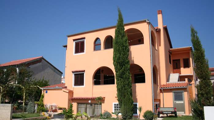 Unterkunft in großen Apartments in Medulin mit Garten, Parkplatz, 10