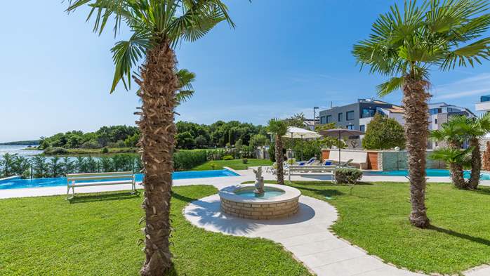 Private house with apartments just by the sea with outdoor pool, 27