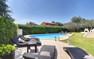 Villa mit Meerblick, privatem Pool, Sauna und Fitnessraum
