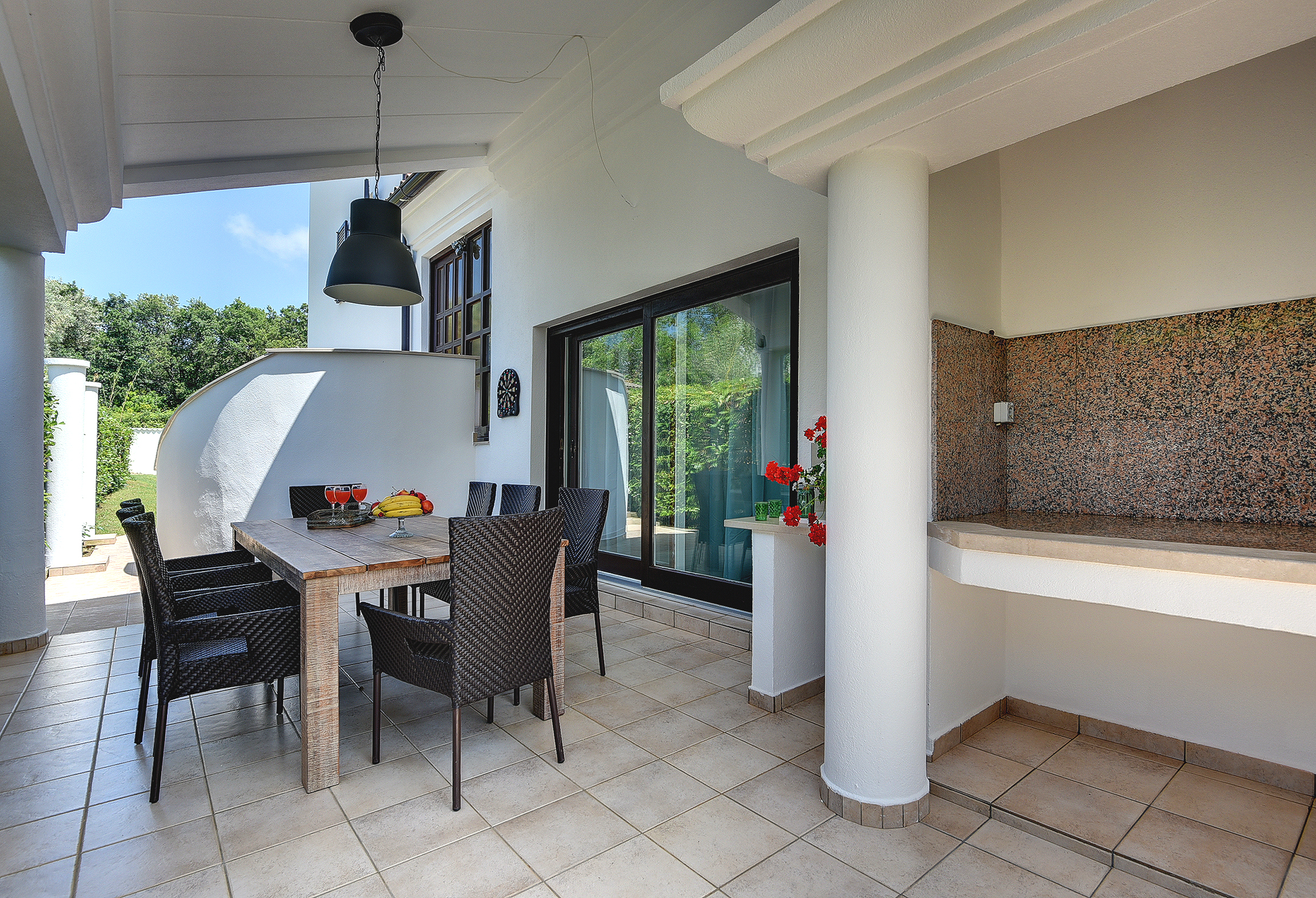 Villa with sea view, private pool, sauna and gym