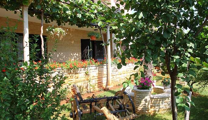 Wunderschönes Haus in Medulin bietet komfortable Ferienwohnungen, 24