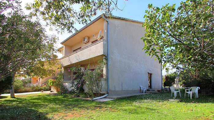 Haus in Medulin mit gepflegten Garten bietet geräumige Wohnung, 17