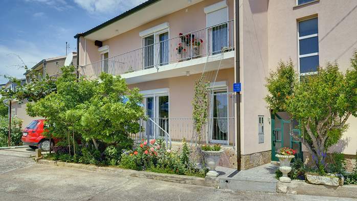 Detached house in Medulin offers comfortable lodging near the sea, 9