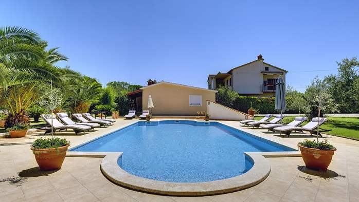 Modern eingerichtetes Ferienhaus in Medulin mit Pool und Garten, 26