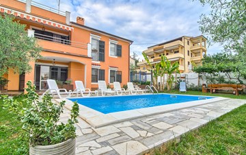 Familienhaus mit Pool in Pula bietet komfortable Apartments