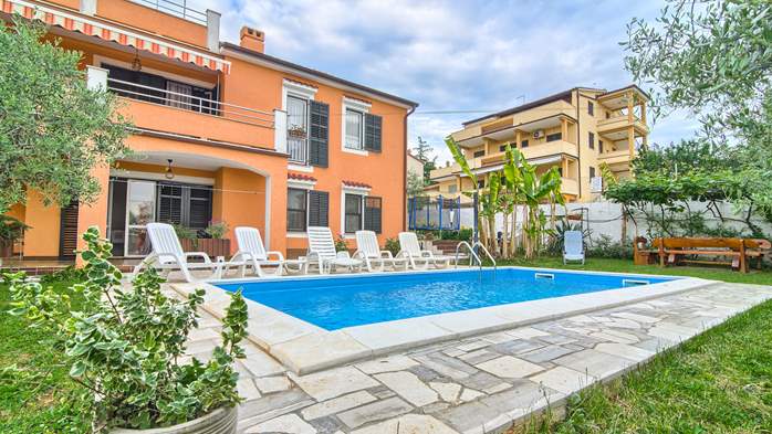 Family house with pool in Pula offers comfortable apartments, 13
