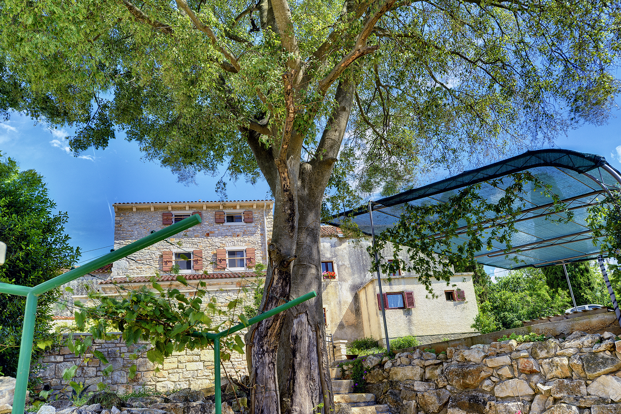 Traditionelle istrische Steinvilla mit privatem Pool und Garten