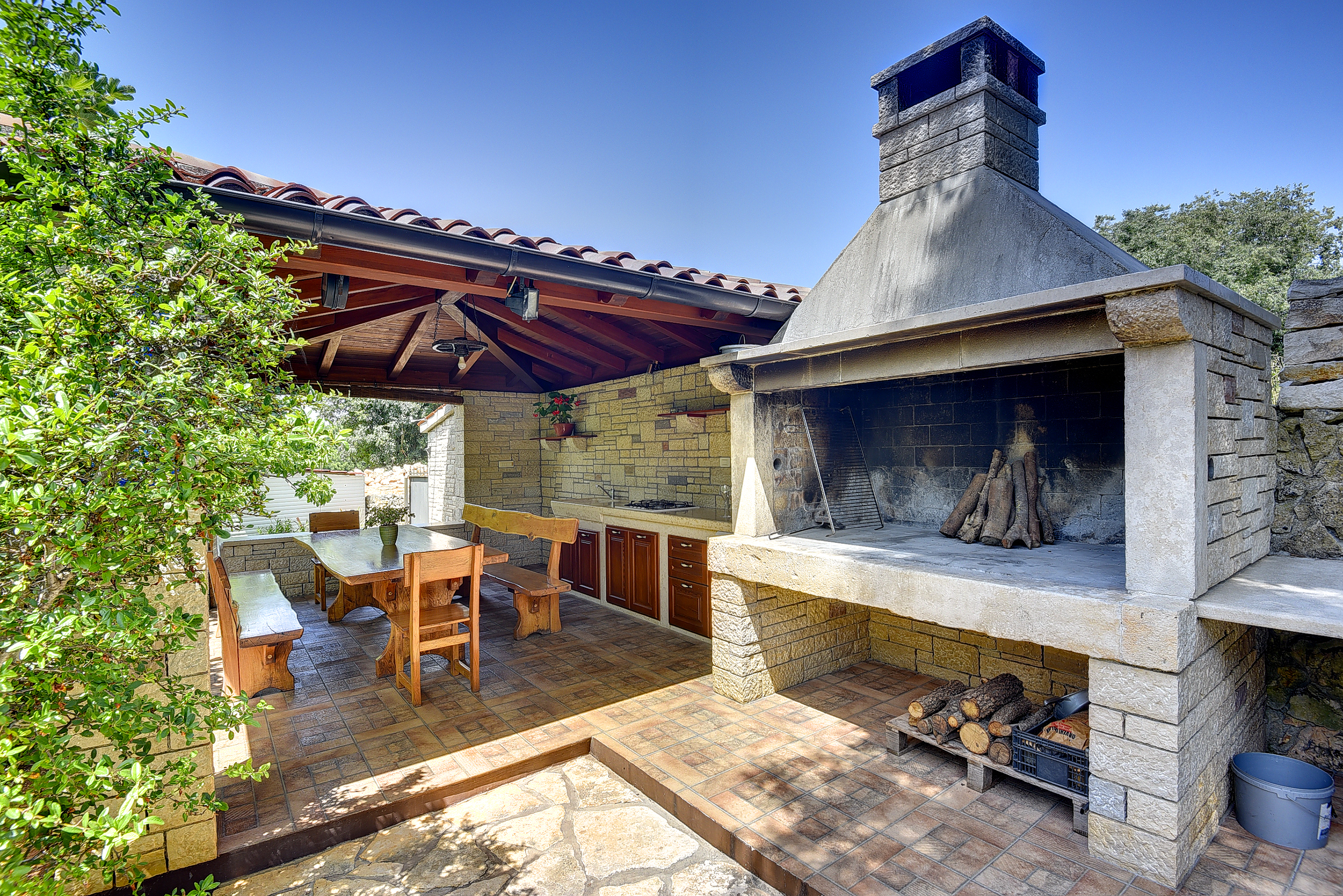 Traditionelle istrische Steinvilla mit privatem Pool und Garten