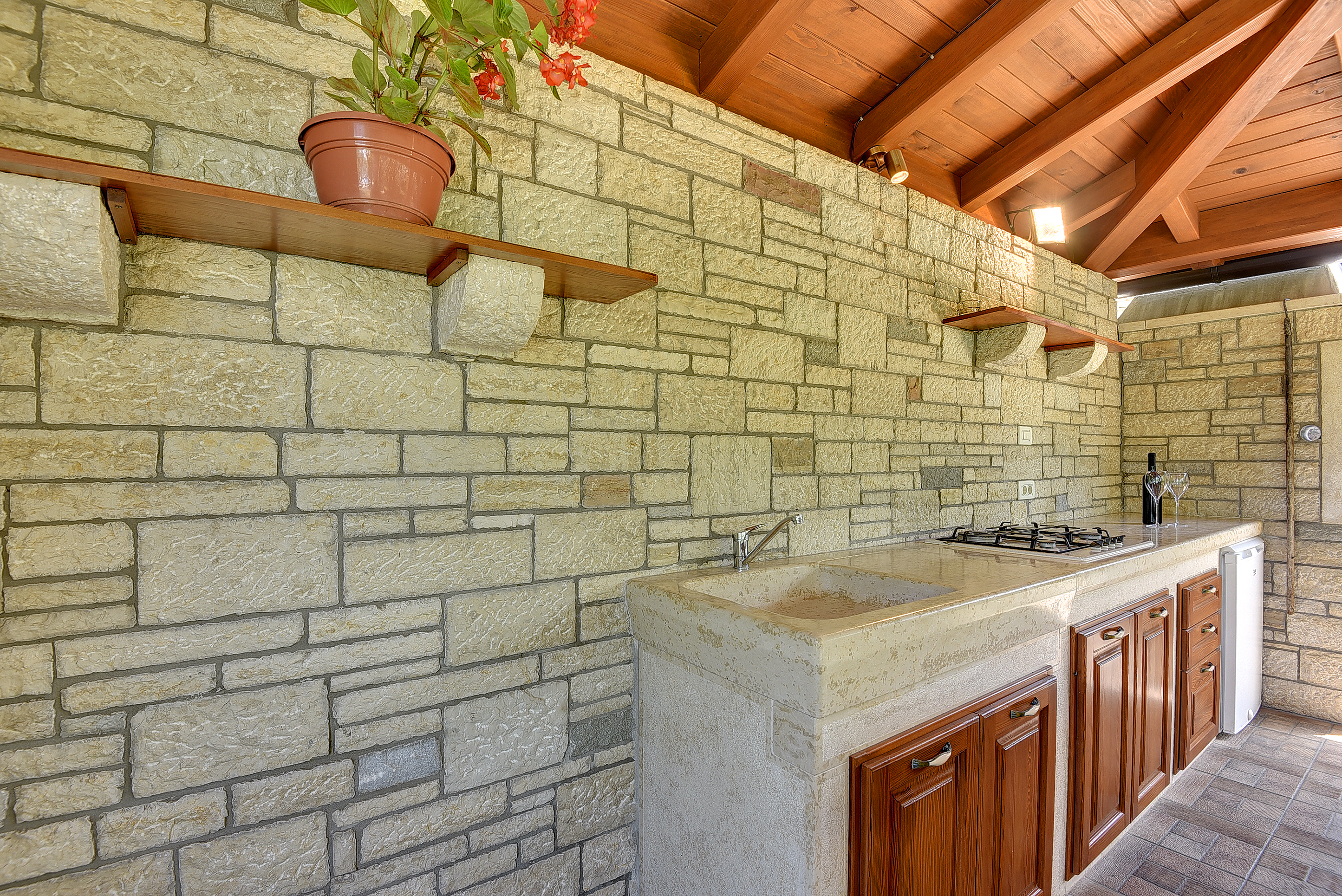 Traditionelle istrische Steinvilla mit privatem Pool und Garten