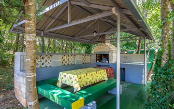 Casa vacanza con terrazza, barbecue e parco giochi per bambini