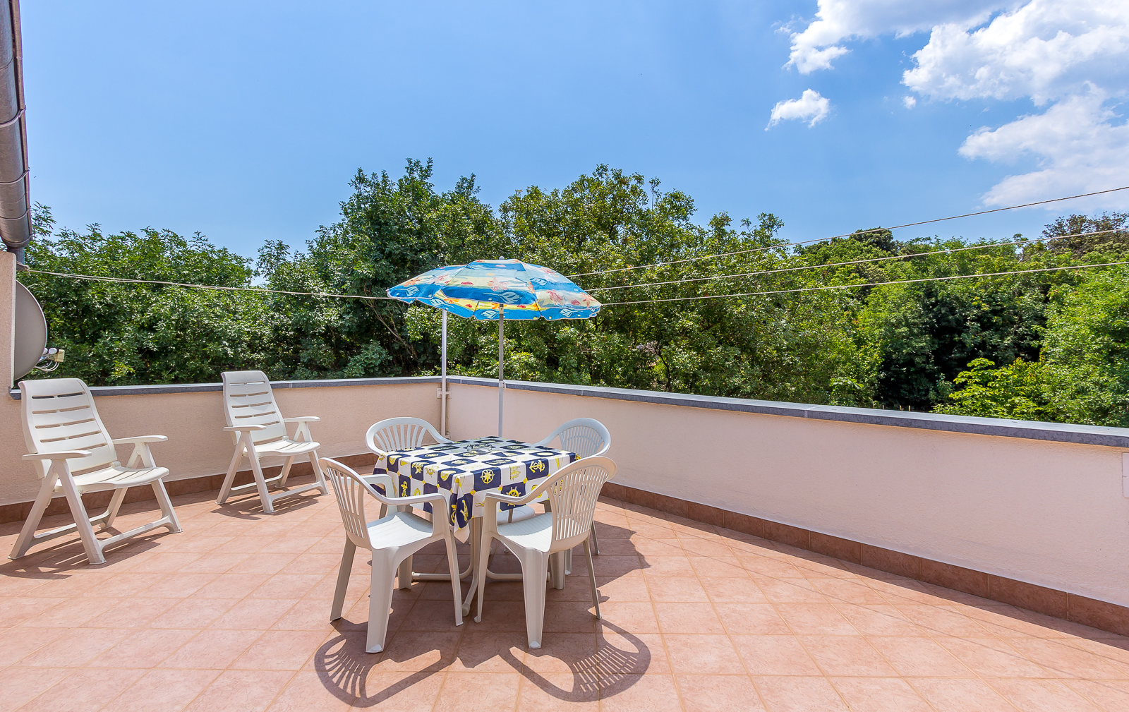 Casa vacanza con terrazza, barbecue e parco giochi per bambini