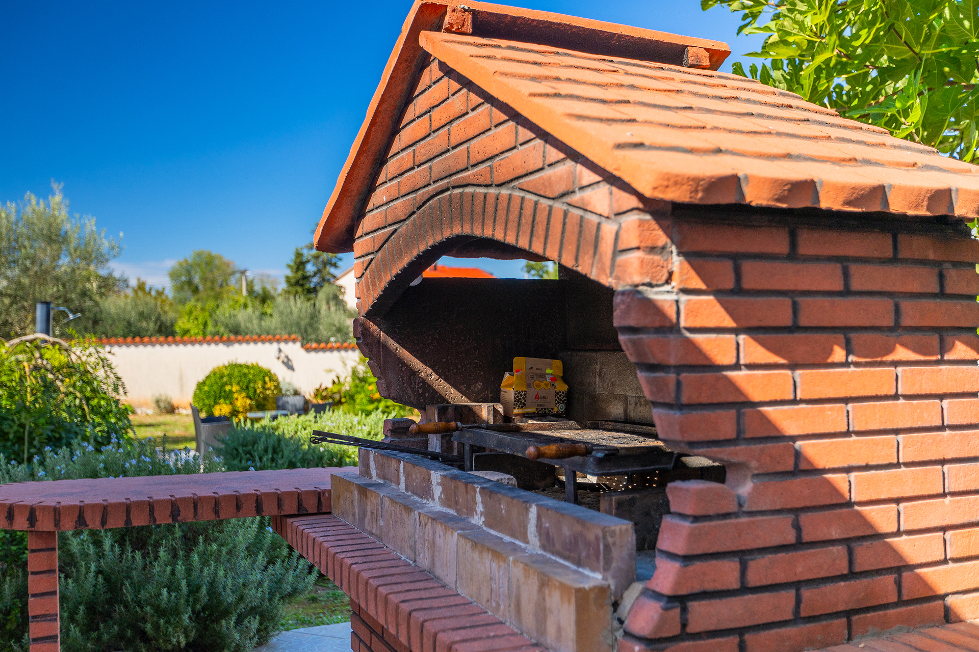 Villa mit Pool, im traditionellen istrischen Stil eingerichtet