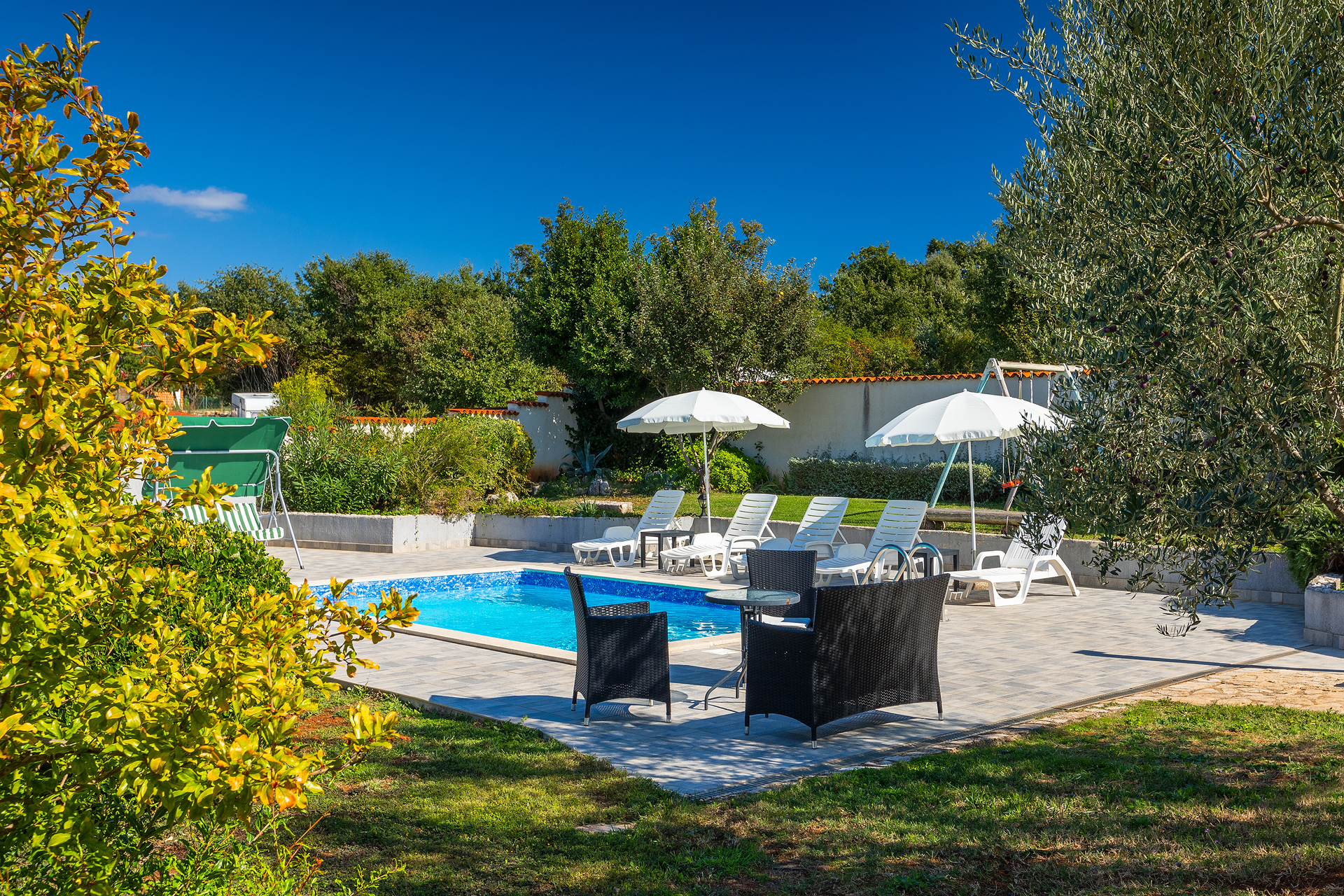 Villa mit Pool, im traditionellen istrischen Stil eingerichtet