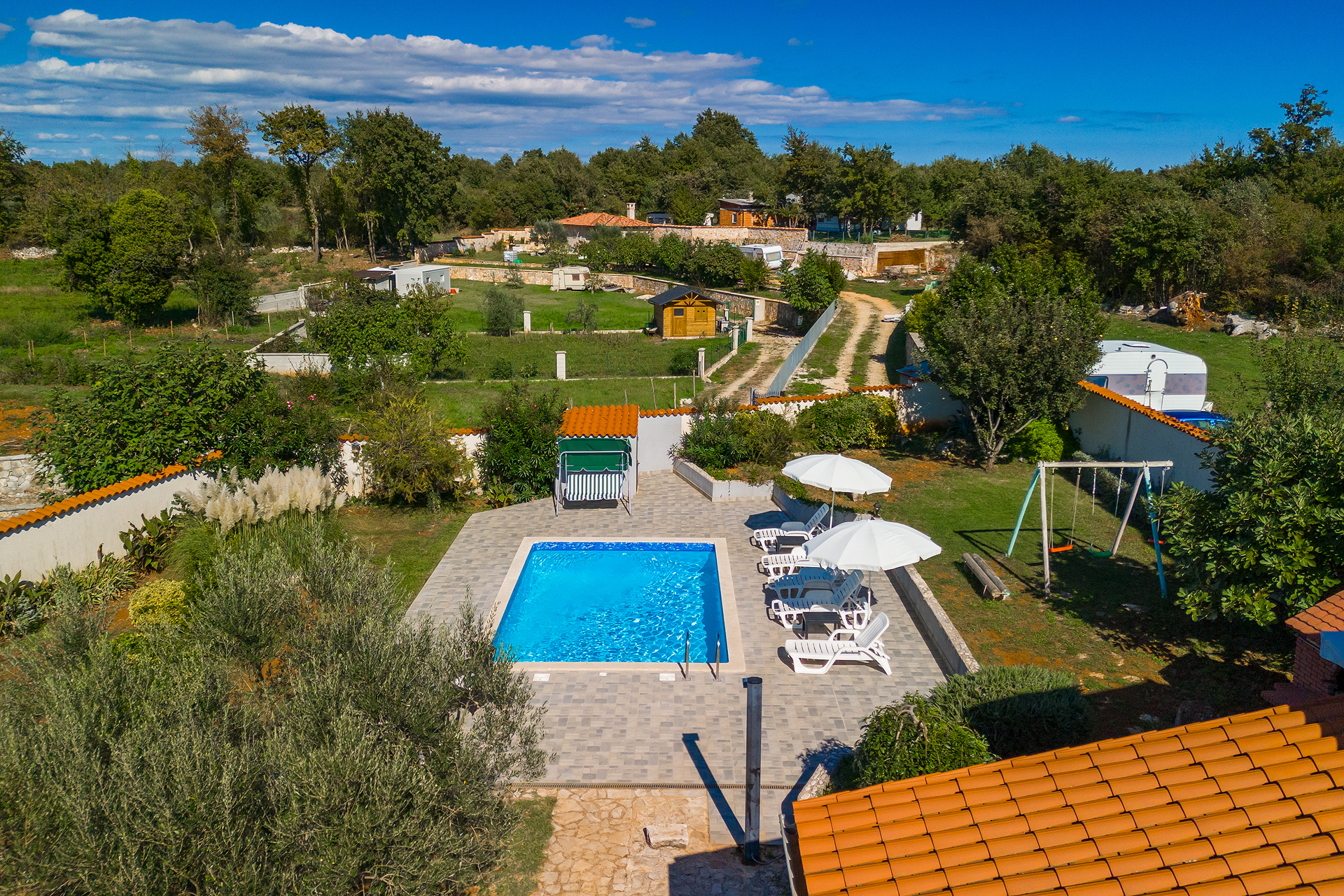 Villa mit Pool, im traditionellen istrischen Stil eingerichtet