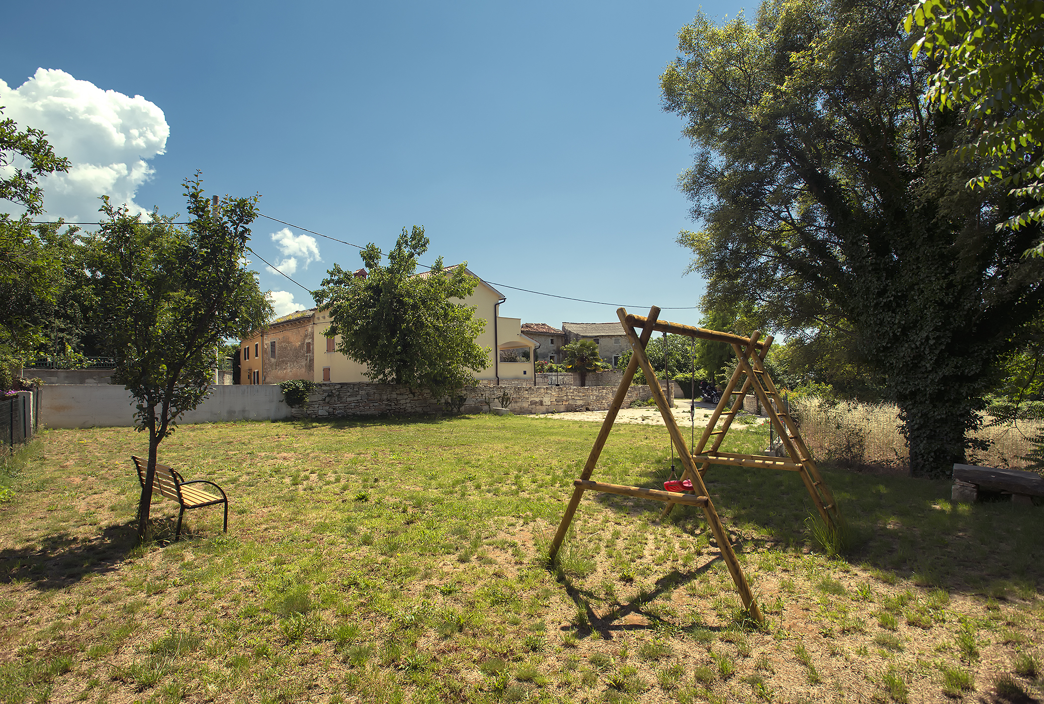 Villa mit beheiztem Pool mit Hydromassage neben Savičenta, Grill