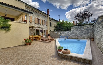 Villa con piscina riscaldata con idromassaggio,vicino a Savicenti