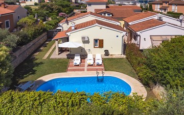 Casa vacanze con piscina privata, terrazza, barbecue a Banjole