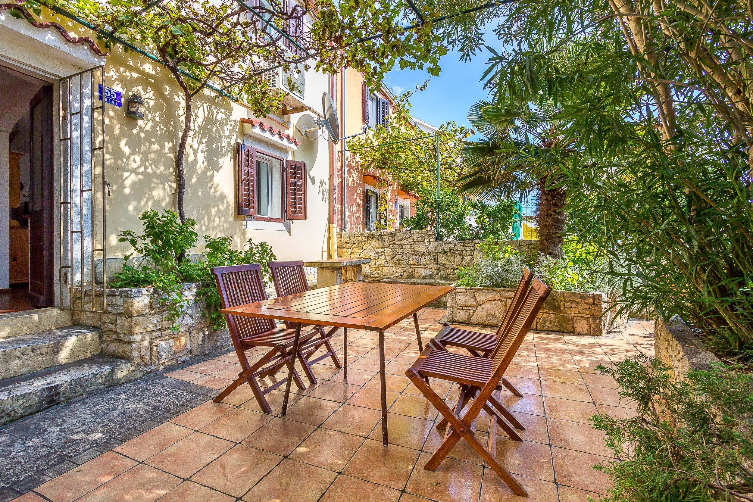 Casa su due piani a Medulin con giardino privato e barbecue