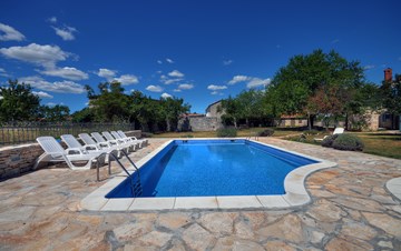 Villa with pool, playground for kids, BBQ, Wi-Fi, for 12 persons