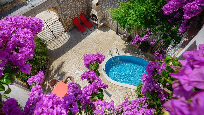 The family house in Medulin offers accommodation with shared pool, 16