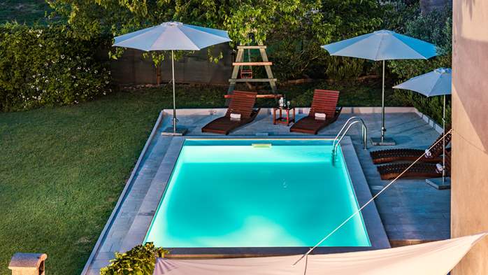 Attractive villa with private pool and sun terrace in Pula, 11