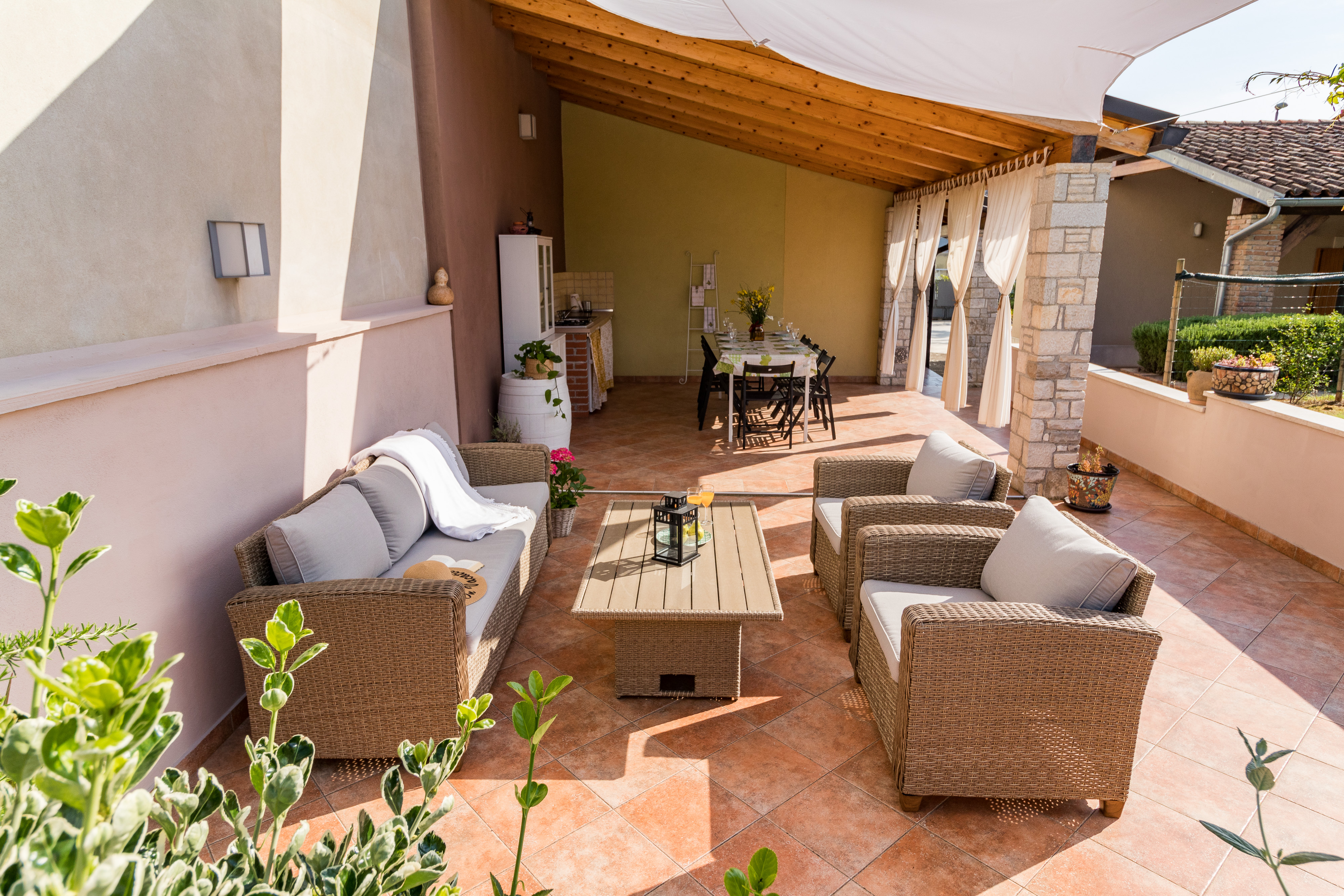 Attraktive Villa mit privatem Pool und Sonnenterrasse in Pula