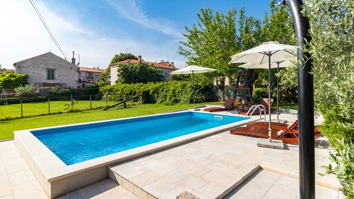 Attraktive Villa mit privatem Pool und Sonnenterrasse in Pula, 1