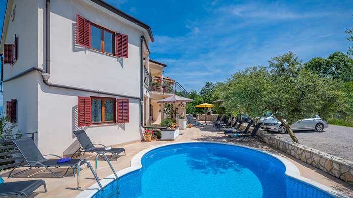 Pleasant accommodation with stunning panoramic view and pool, 28