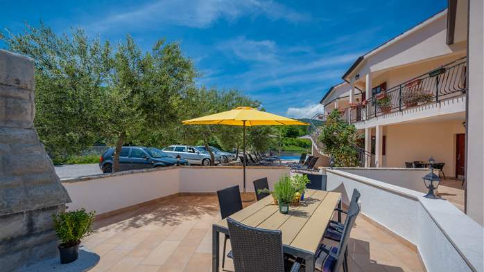 Pleasant accommodation with stunning panoramic view and pool, 39