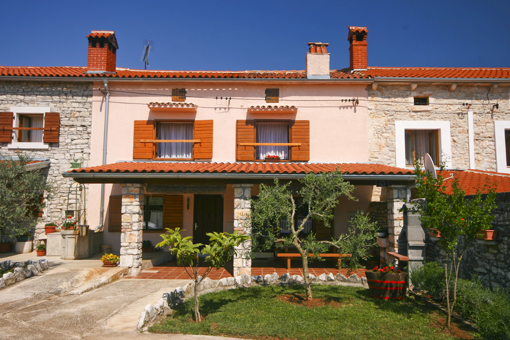 Renoviertes istrisches Haus  für 4 Personen auf drei Etagen