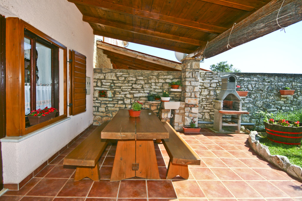 Renoviertes istrisches Haus  für 4 Personen auf drei Etagen