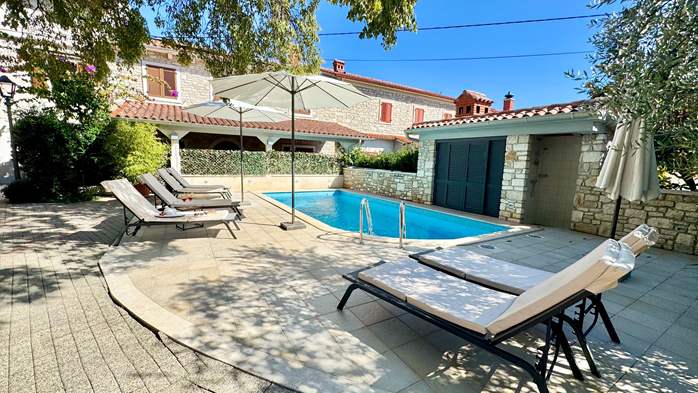 House in Krnica offers apartments for families with modern garden, 31