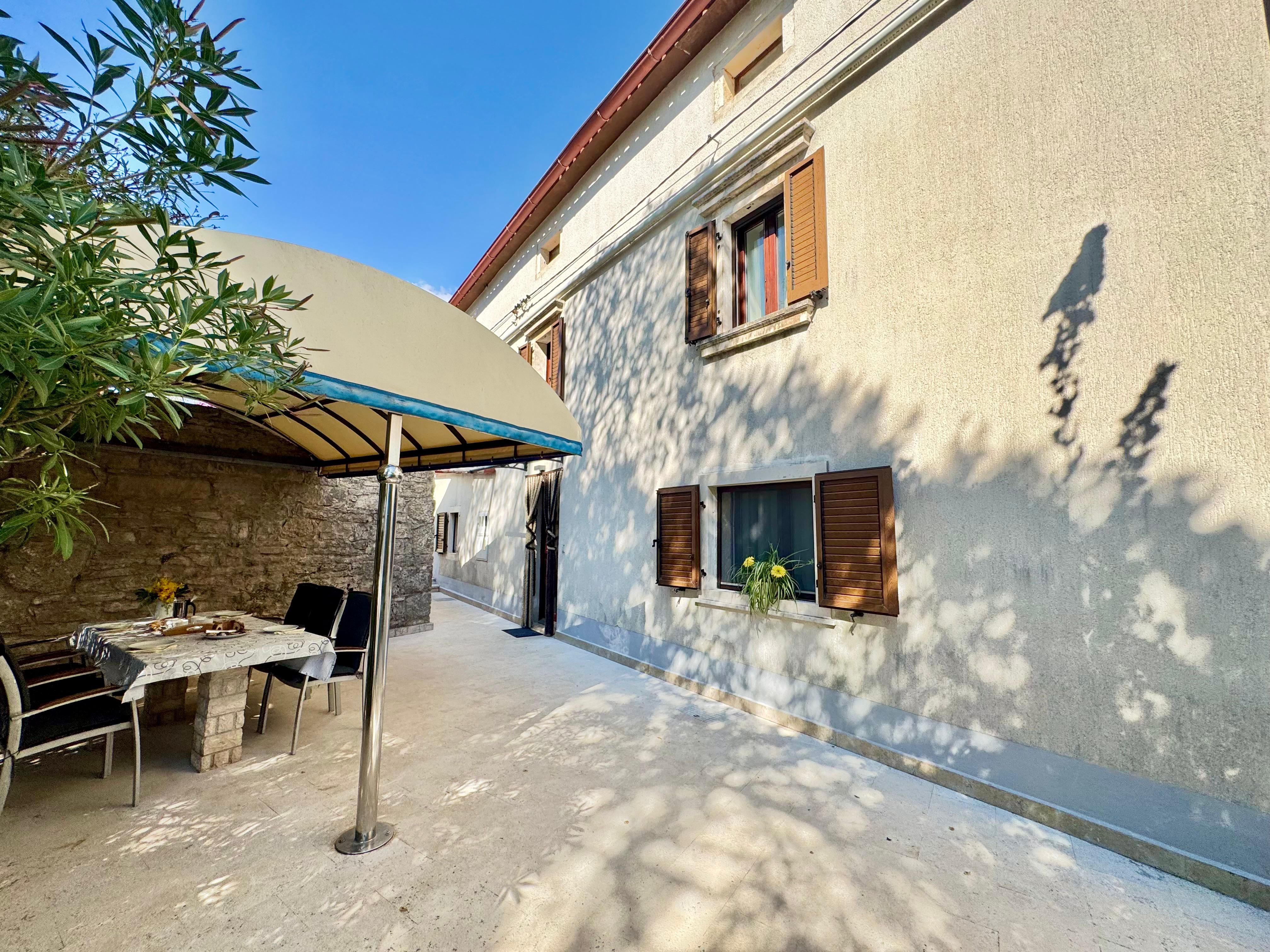 Casa Ladonia