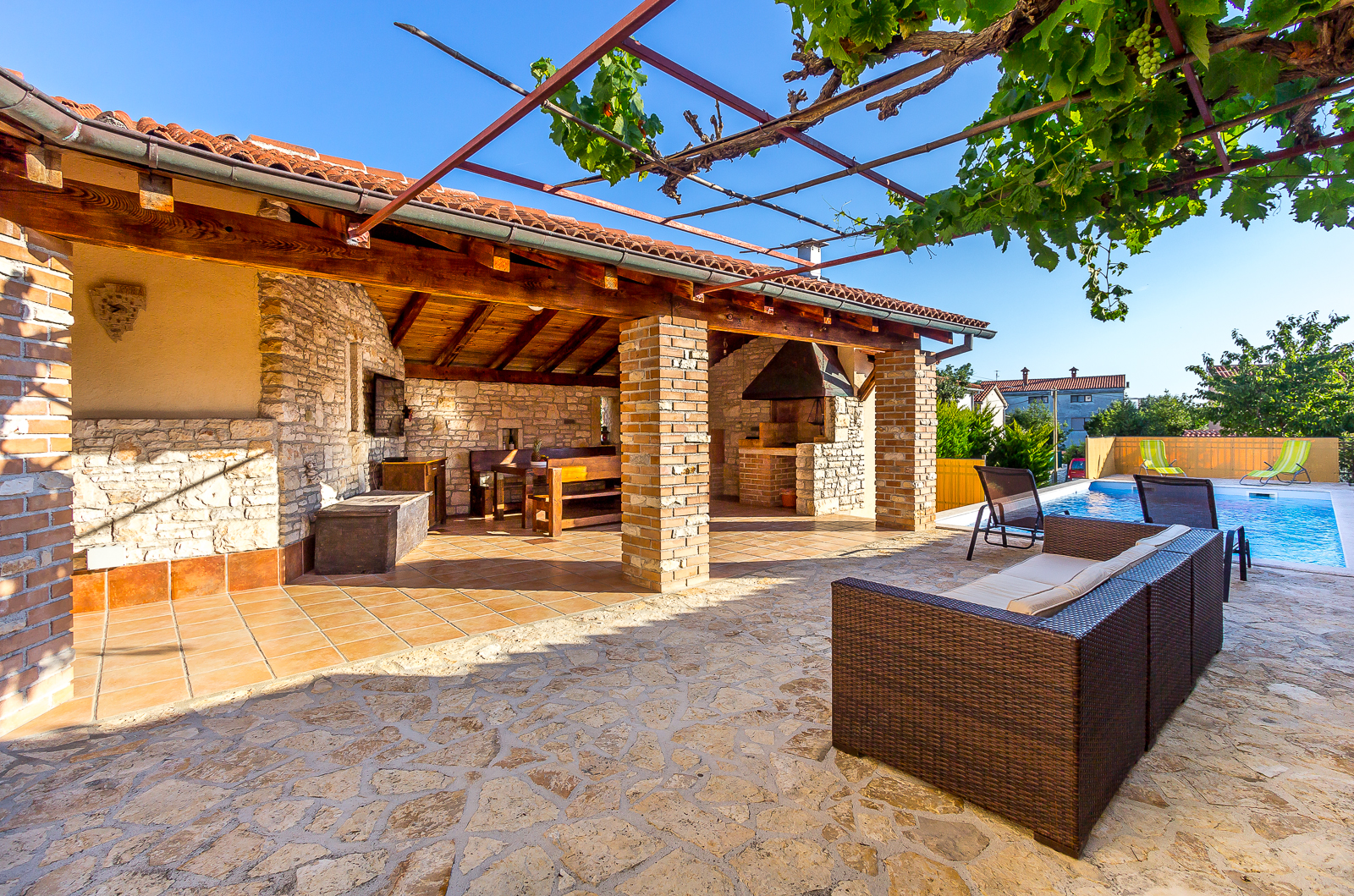 Villa with pool in the heart of Medulin, for 6 to 8 persons,Wi-Fi