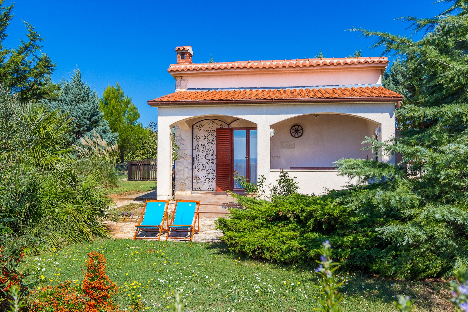 Schönes Haus in Medulin mit eingezäuntem Garten und Meerblick