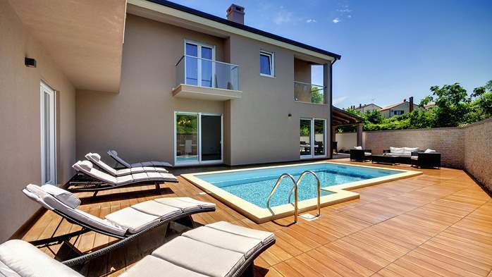Moderne Villa mit privatem Pool und Sommerküche mit TV, 2