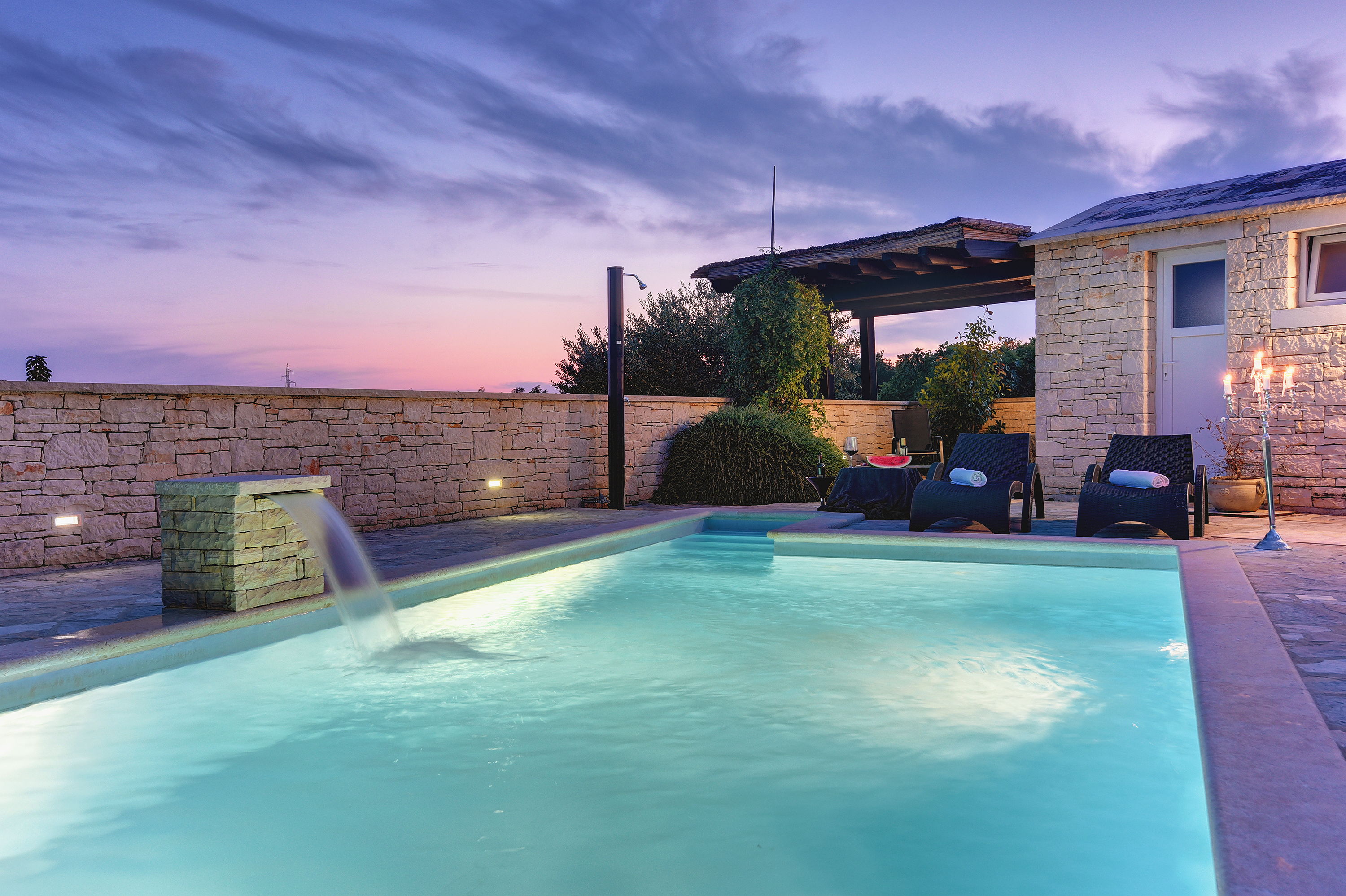 Villa mit beheiztem Pool, zwei Saunen, Ladegerät für Elektroautos