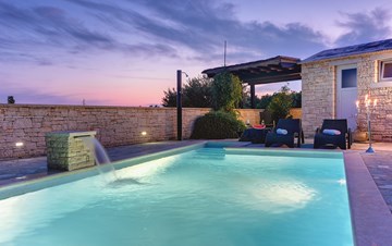 Villa with heated pool, two saunas, electric car charger