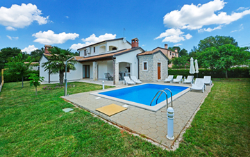 Wunderschöne, Moderne Villa mit Privatem Pool und Sonnenterrasse
