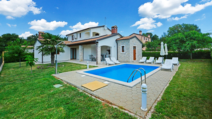 Lijepa i moderna vila s privatnim bazenom i terasom za sunčanje, 2