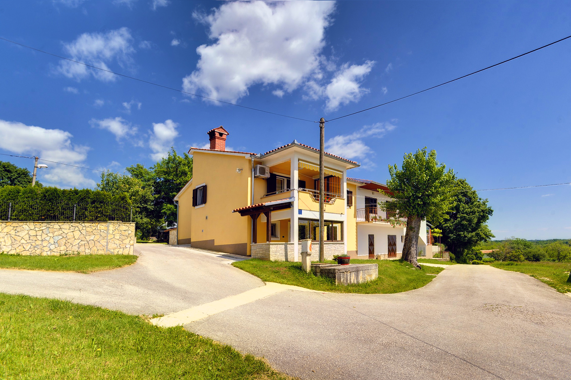 Villa with swimming pool, children playground and outside kitchen