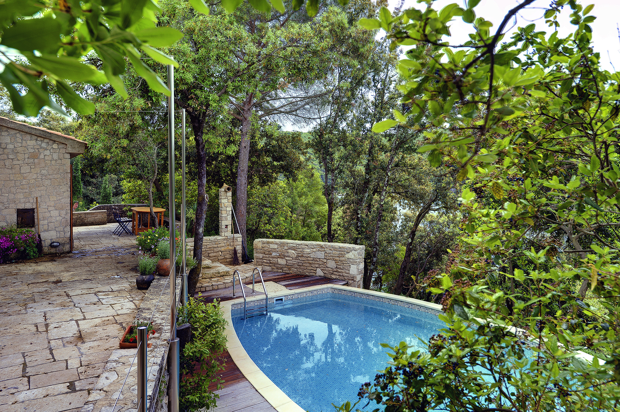 Villa with private pool, summer kitchen with a wood oven and BBQ