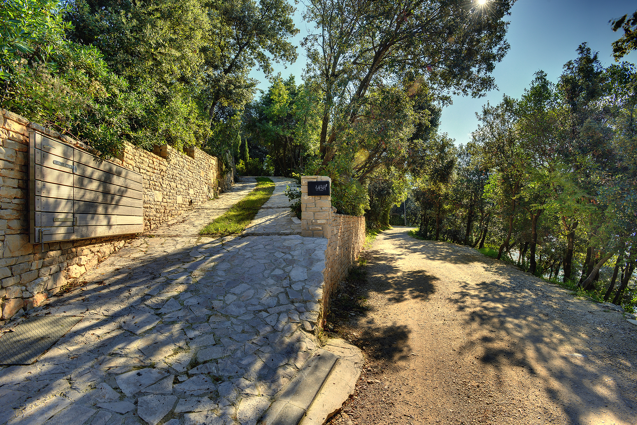 Villa with private pool, summer kitchen with a wood oven and BBQ