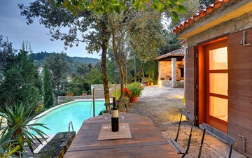 Villa with private pool, summer kitchen with a wood oven and BBQ