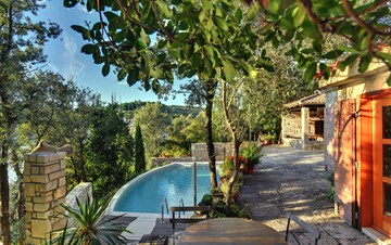 Villa mit Privater Pool, Sommerküche mit Holzofen und Grill