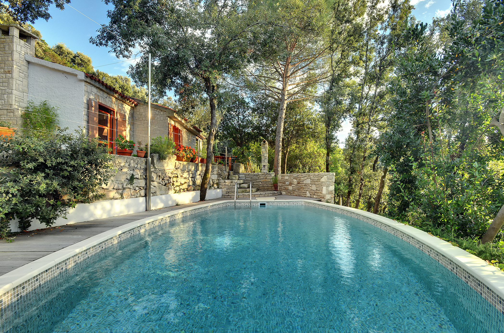 Villa with private pool, summer kitchen with a wood oven and BBQ