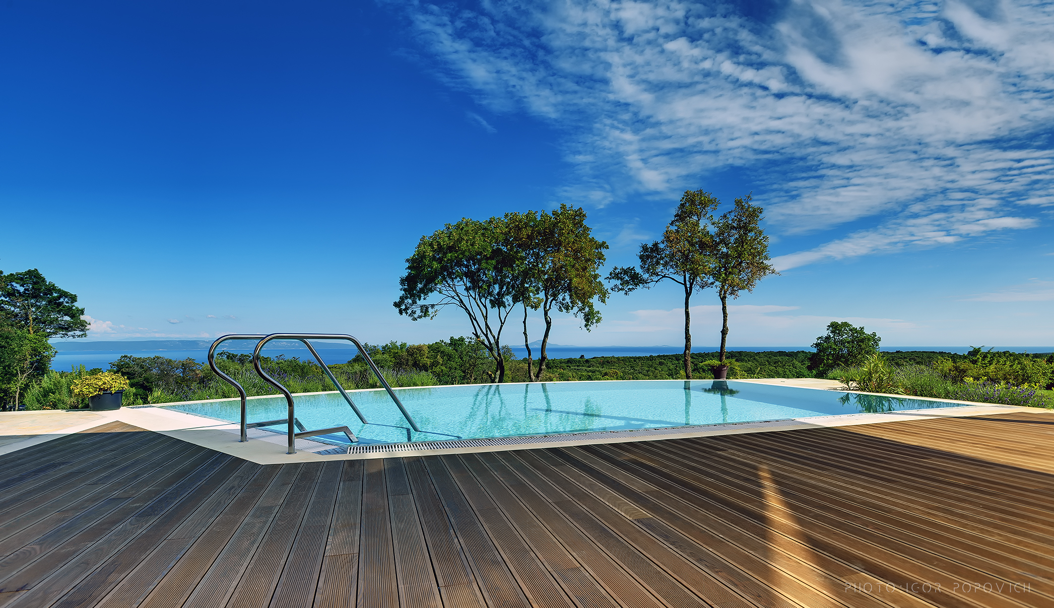 Villa with infinity pool, glass sauna,terrace and unique sea view