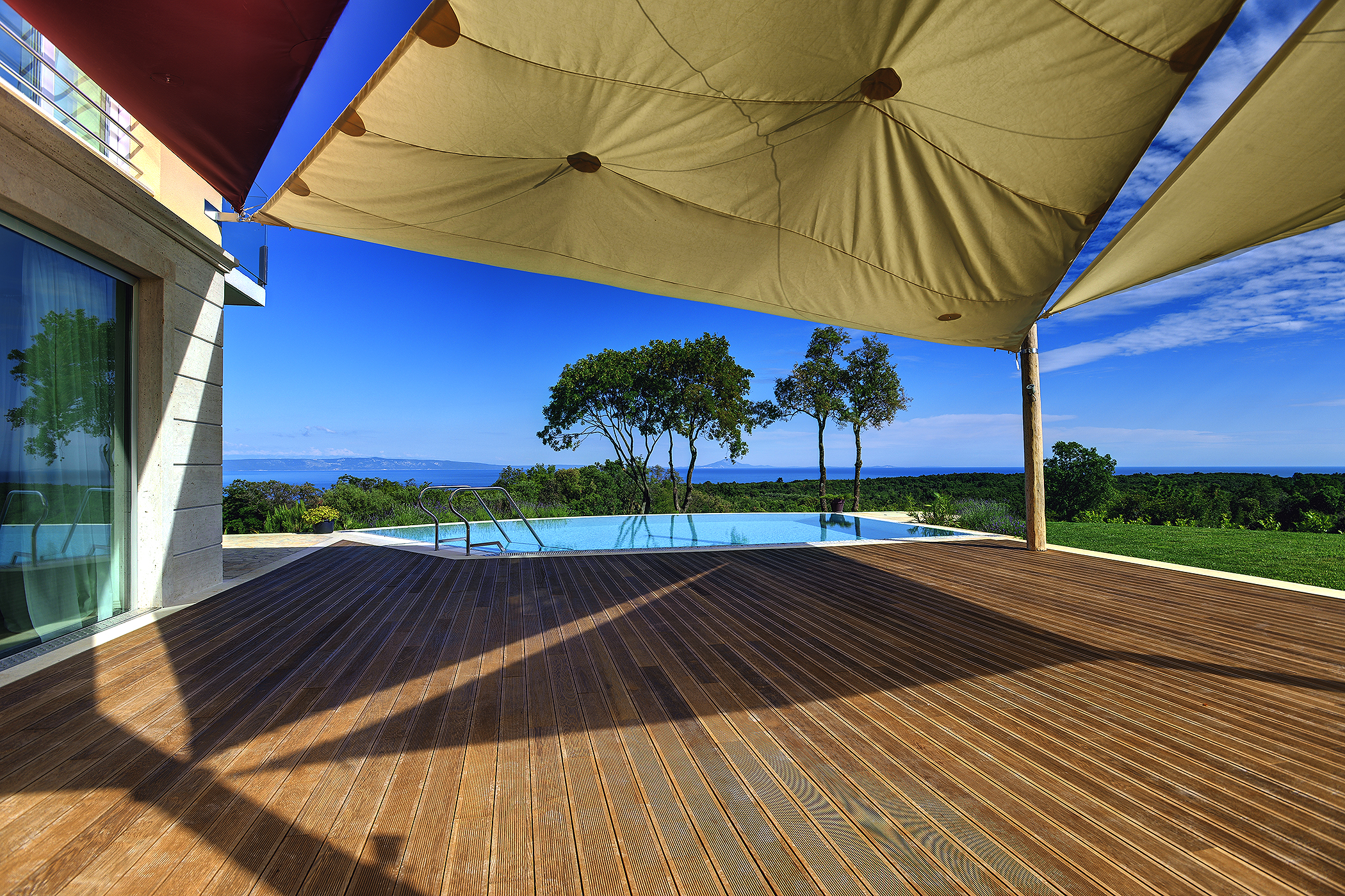 Villa with infinity pool, glass sauna,terrace and unique sea view