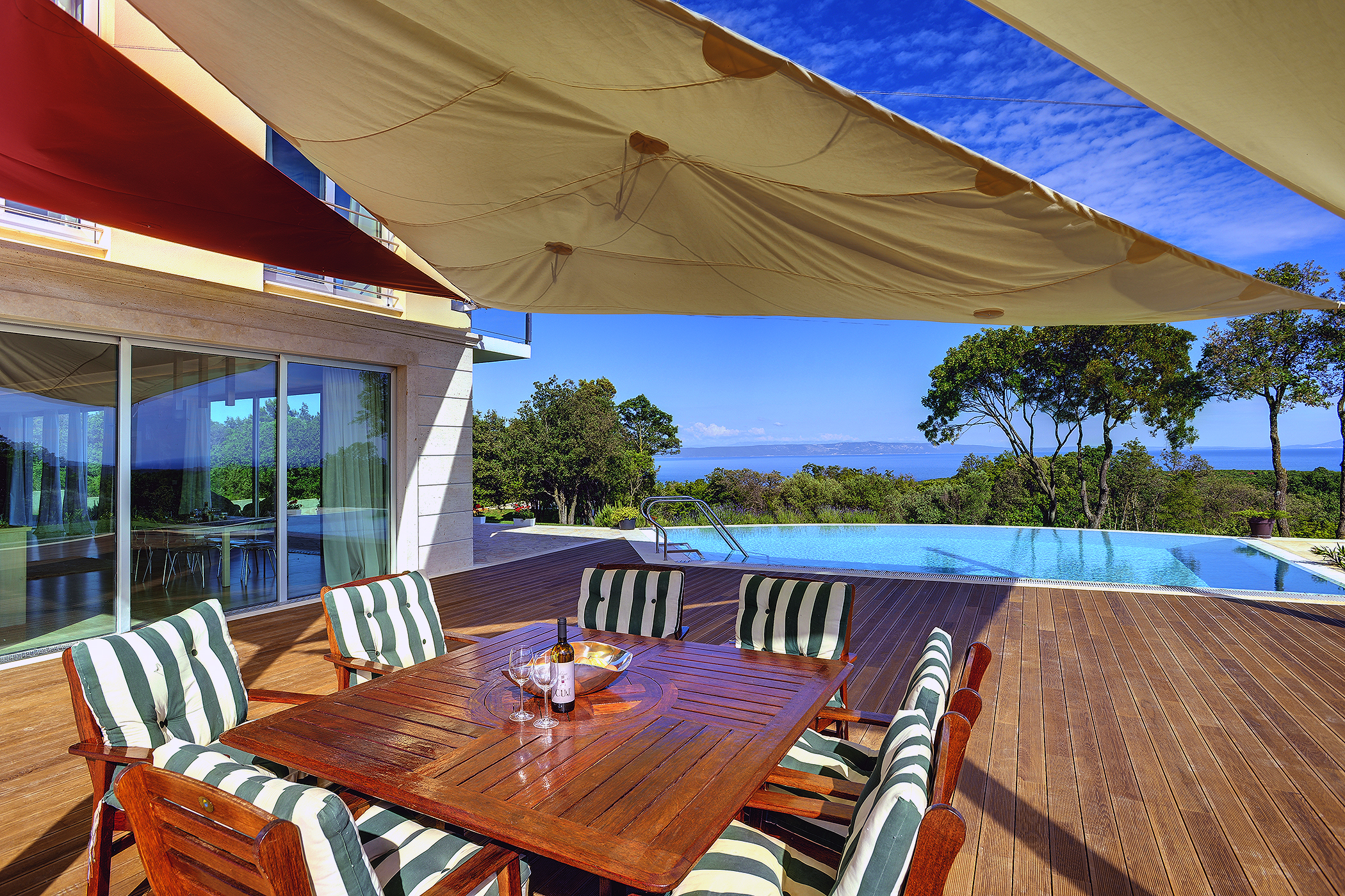 Villa with infinity pool, glass sauna,terrace and unique sea view